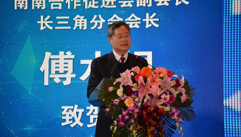 亚洲精品久久久久AV无码