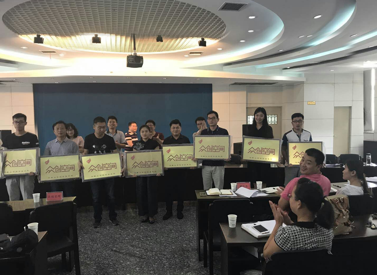 亚洲精品久久久久AV无码