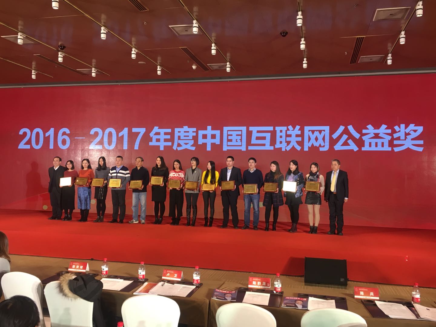 亚洲精品久久久久AV无码