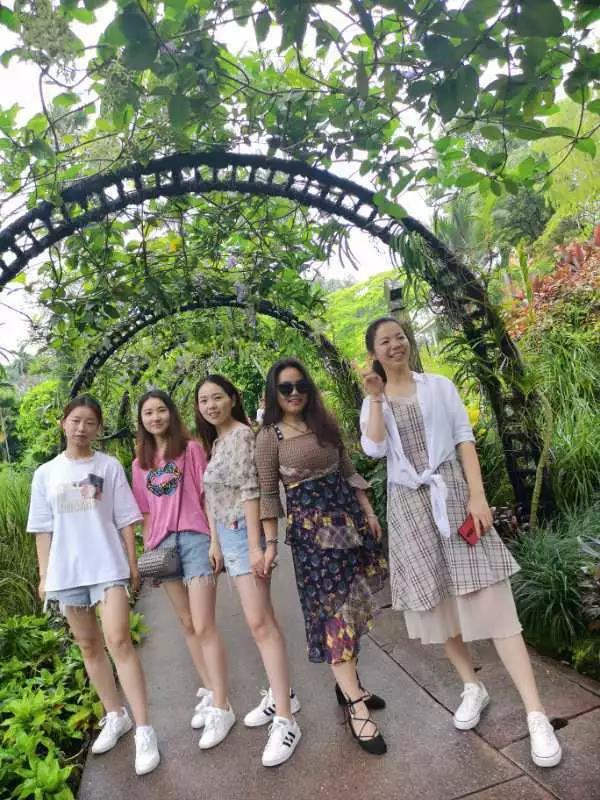 亚洲精品久久久久AV无码