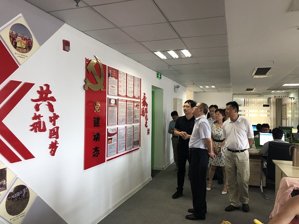 亚洲精品久久久久AV无码