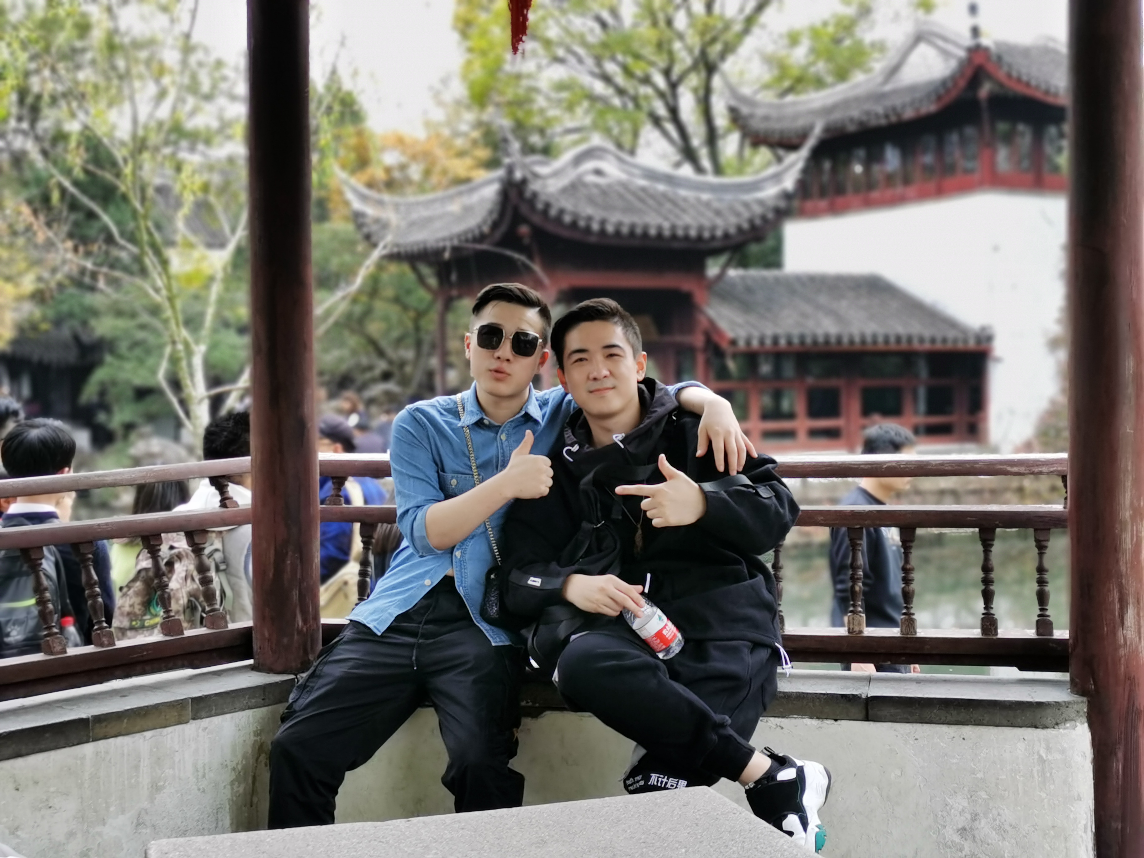 亚洲精品久久久久AV无码