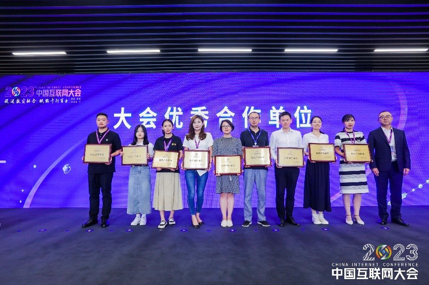 亚洲精品久久久久AV无码