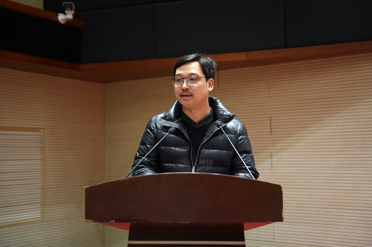 亚洲精品久久久久AV无码