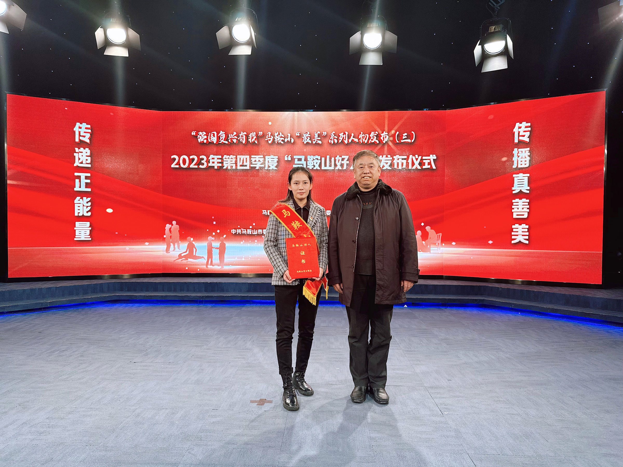 亚洲精品久久久久AV无码